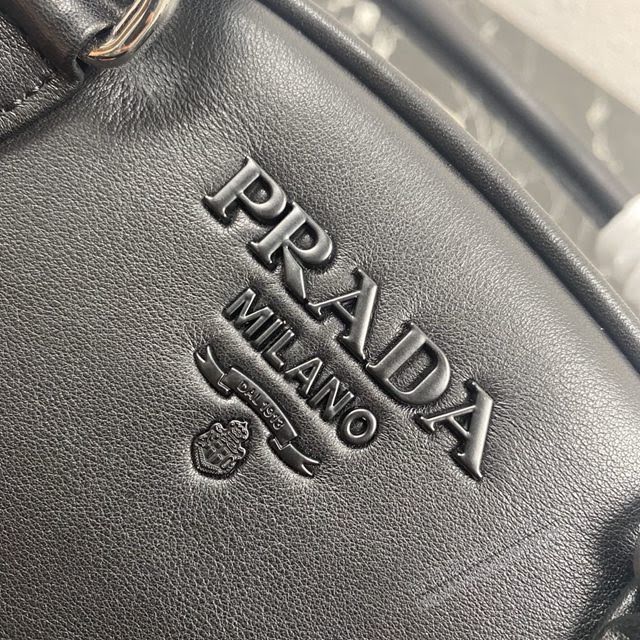 prada女包 普拉達2020年專櫃最新款 小牛皮女士手提包 1BB070 走秀款 prada大號單肩女包  pyd2197